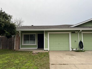 Building Photo - 4014 Tresler Ave