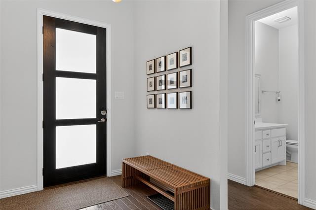 Foto del edificio - 8616 Bethpage Dr