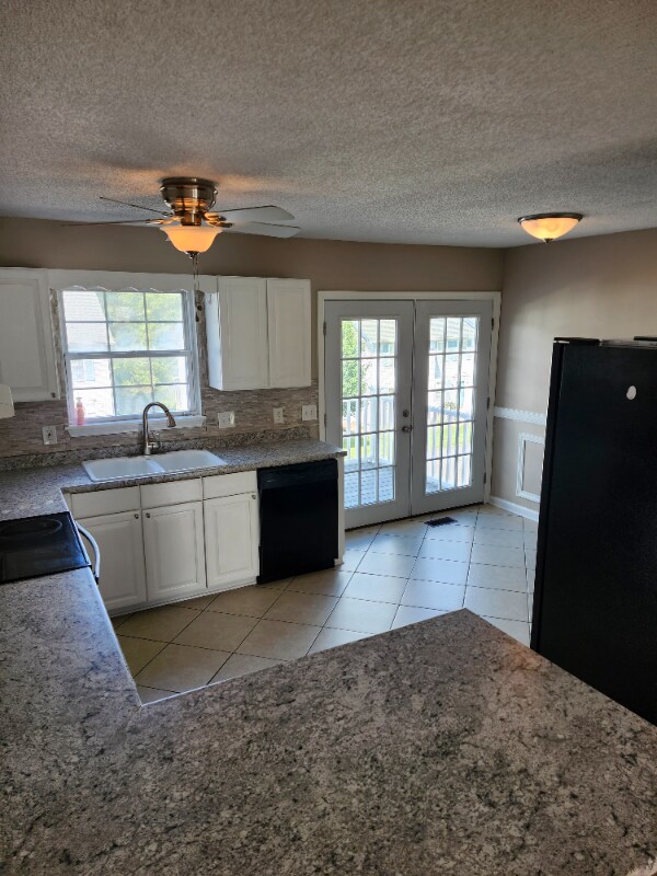 Foto del edificio - 219 Hunter Hills Cir