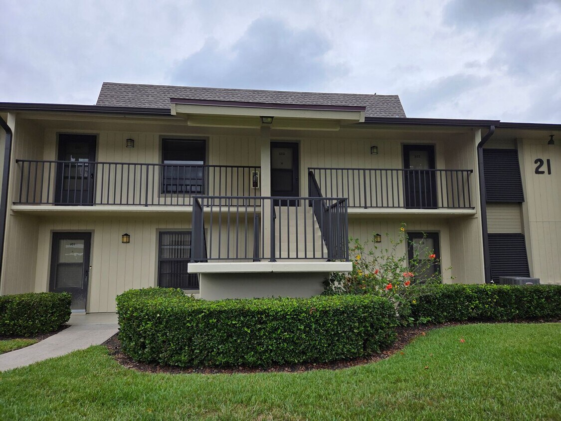 Foto principal - Over 55 Community~Waterview~Washer& Dryer~...