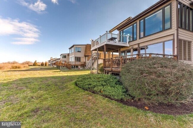 Building Photo - 2 br, 2 bath Condo - 305 Swan Cove Ln
