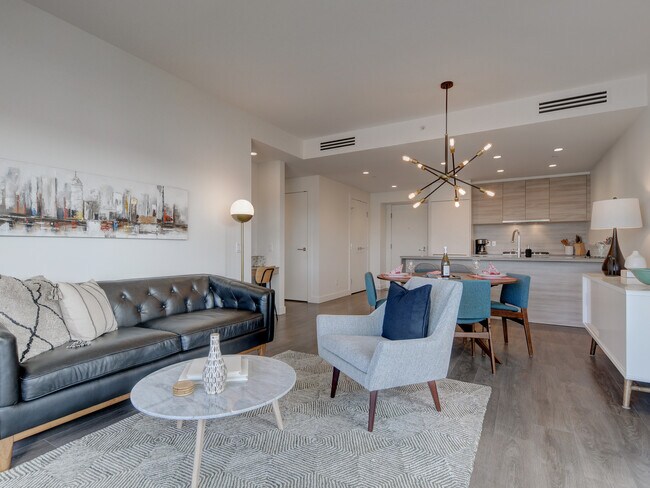 Photo du bâtiment - 60 Saghalie Rd