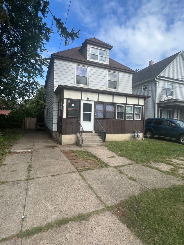 1410 LYNN Apartment for Rent in Erie, PA