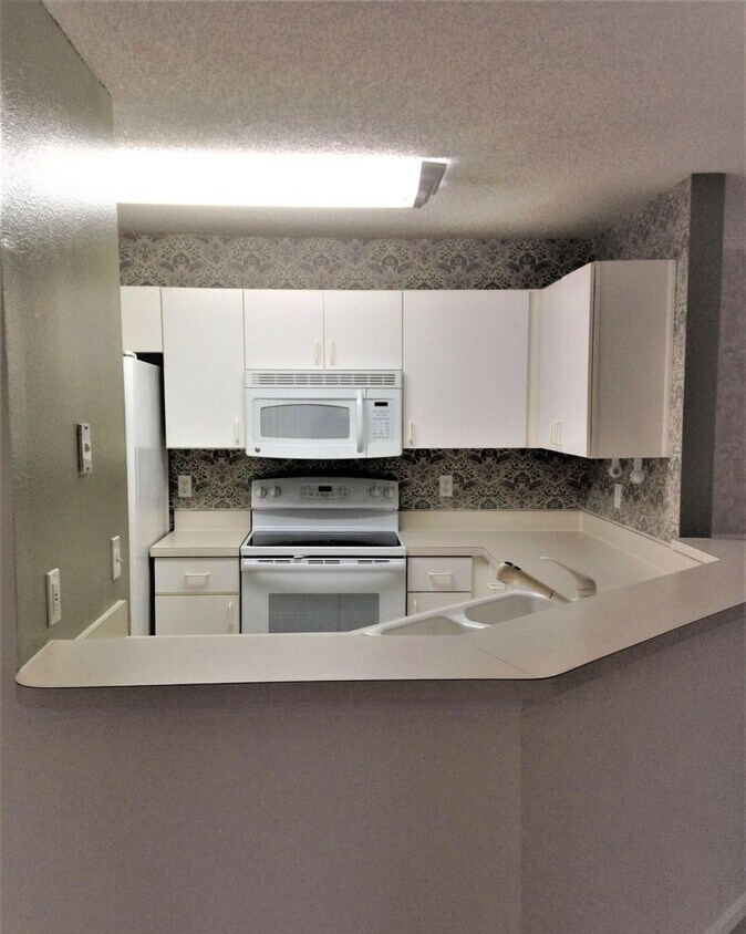 Foto principal - 800 Ironwood Dr