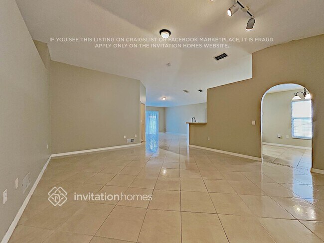 Building Photo - 4542 Willamette Cir