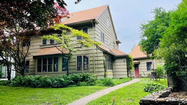 Primary Photo - 352 Canterbury Rd