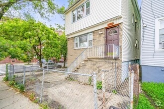 Building Photo - 246 Sip Ave