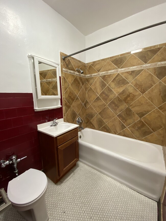 Interior Photo - Hyde Park Apartments LLC.