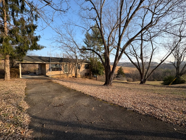 Building Photo - 412 Meadowview Ln