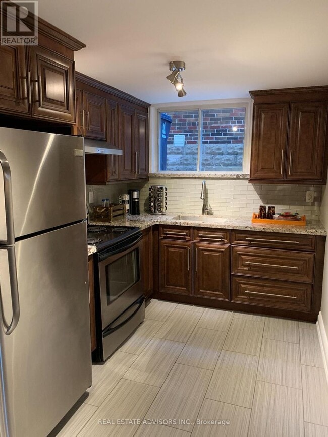 Building Photo - 72 Mendota Rd