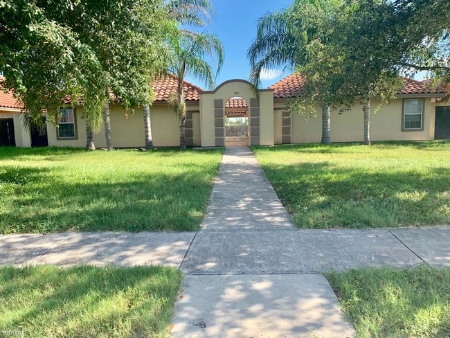 Building Photo - 2 br, 2 bath 4plex - 107 S Ridge Ln