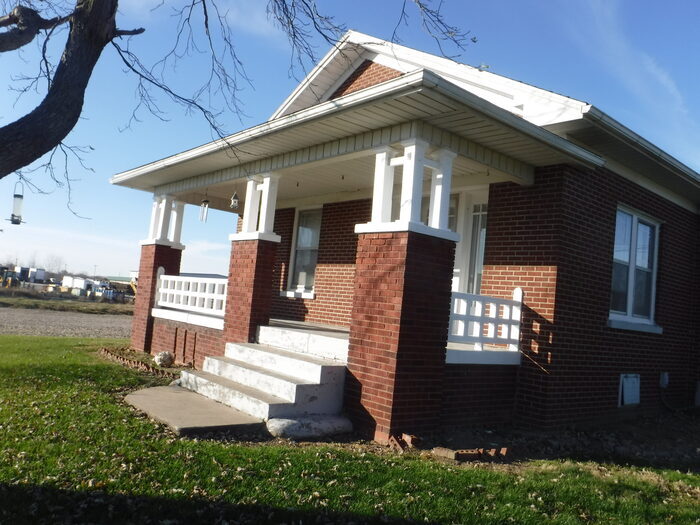 2800 Colonial Gardens Rd, Evansville, IN 47715 House Rental in