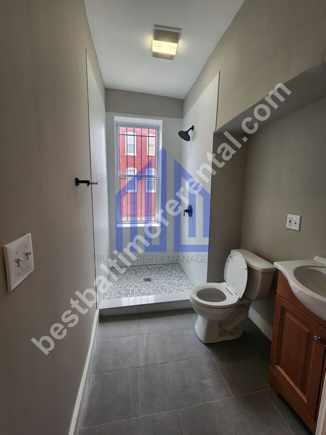 Building Photo - 2535 Greenmount Ave