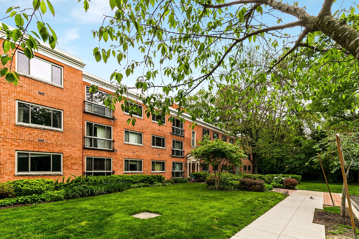 2711 Ordway St NW, Washington, DC 20008 Condo for Rent in Washington