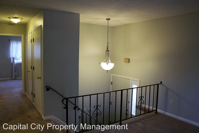Building Photo - 3 br, 2 bath House - 6750 School St Unit 201