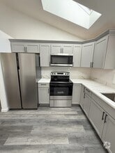 Building Photo - 95 Kenberma Rd