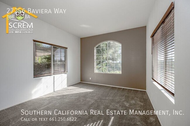 Building Photo - Three Bedroom Home with Golf Course Views ...