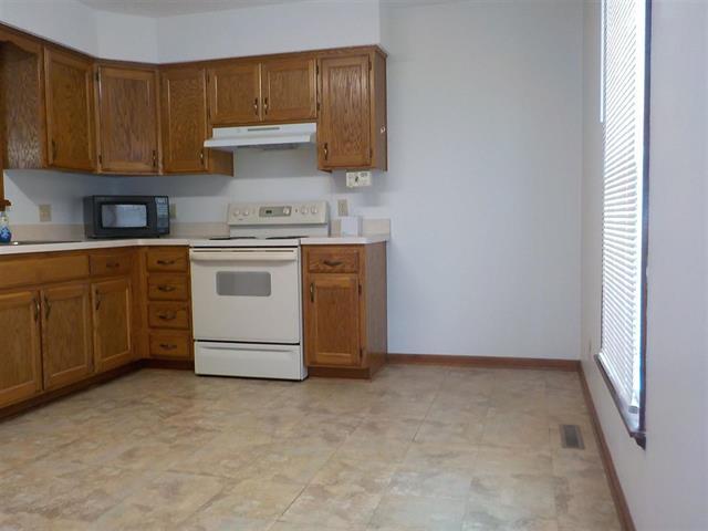 Kitchen - 1385 Parkside Dr