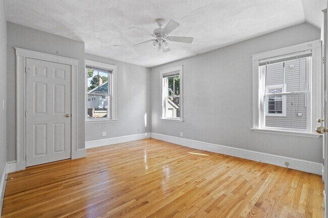 Building Photo - 146 Beech St