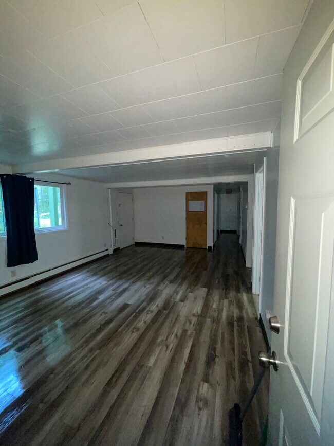 Live room - 2114 Eagan Ave