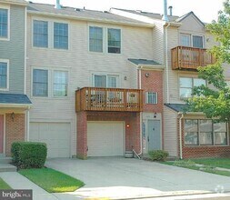 Building Photo - 4039 Chetham Wy