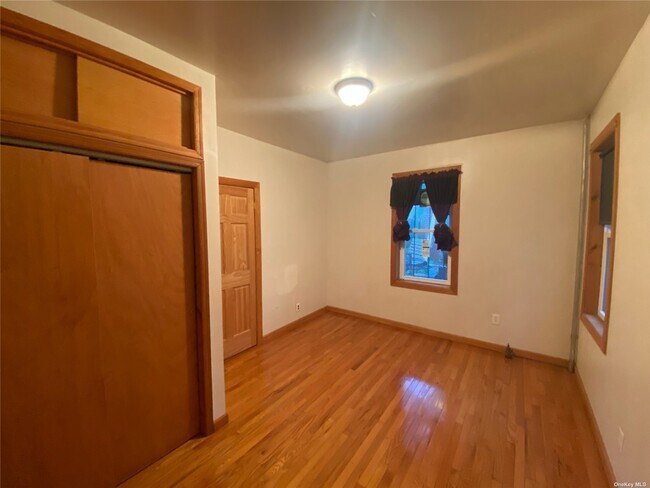 Building Photo - 145-30 Lakewood Ave