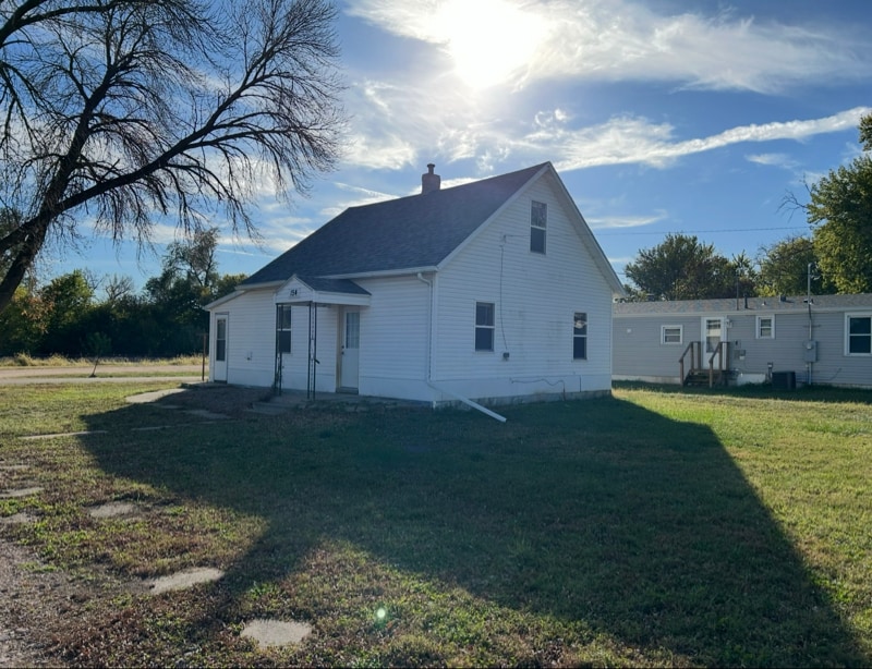 Building Photo - 154 Robley St