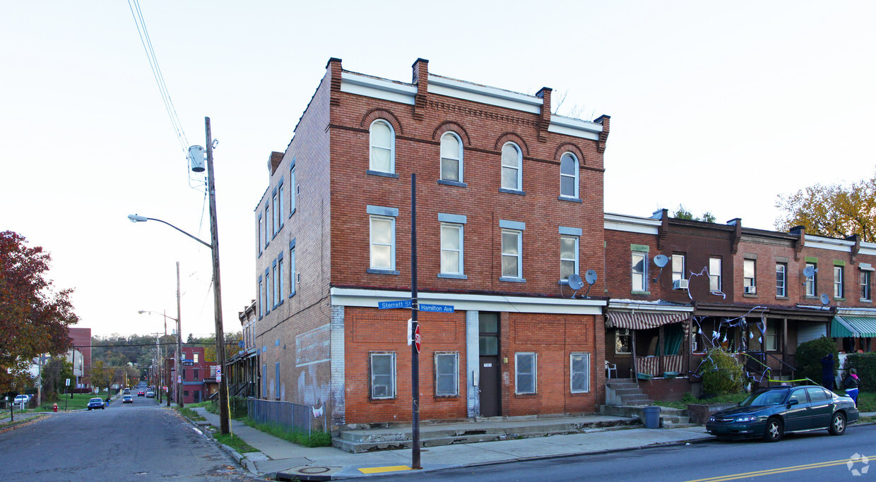 Primary Photo - 7301 Hamilton Ave