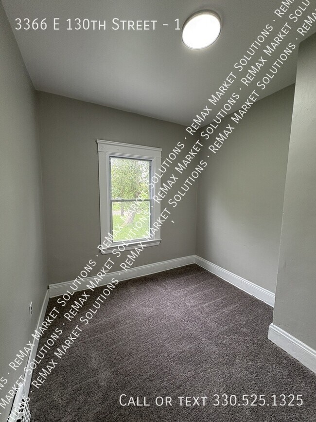 Foto del edificio - 3366 E 130th St