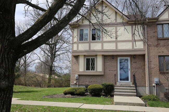Building Photo - 428 Wellington Ct