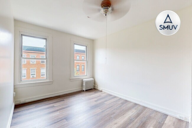 Foto del edificio - 929 N Calvert St