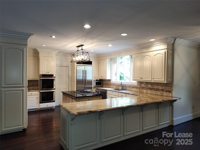 Foto del edificio - 5630 Colony Rd