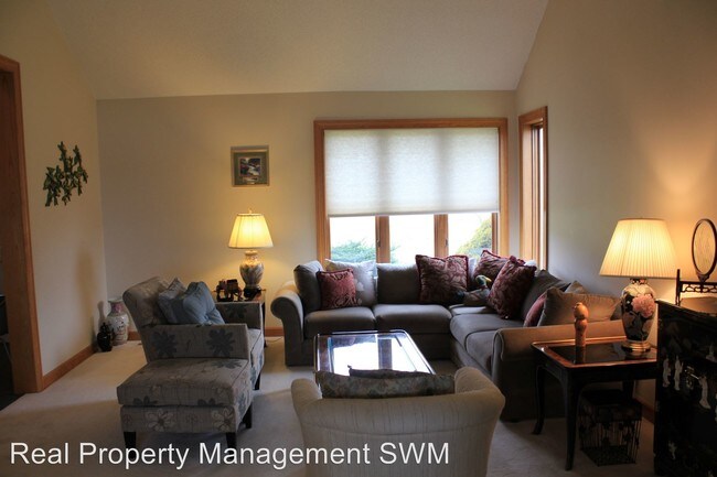 Building Photo - 4 br, 2.5 bath House - 6049 Paw Paw Lake Rd