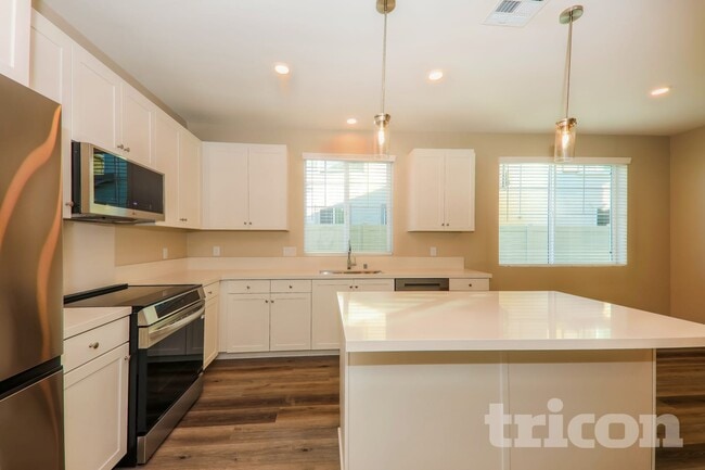 Interior Photo - Tricon Winchester