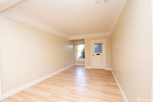 Foto del edificio - 207 Bonview St