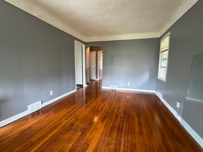Foto del edificio - 16242 Bringard Dr