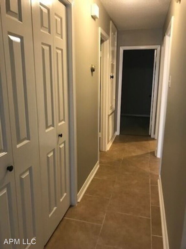 Building Photo - 3 br, 2 bath House - 406 Crystal Dr