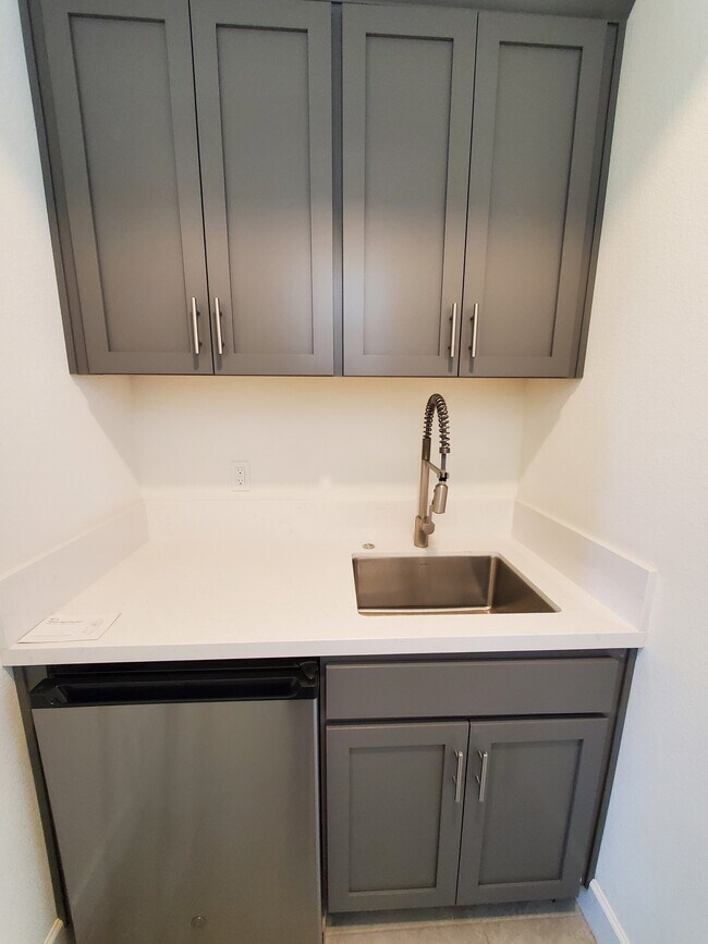 Building Photo - Oxbow Landing Loop Apartment