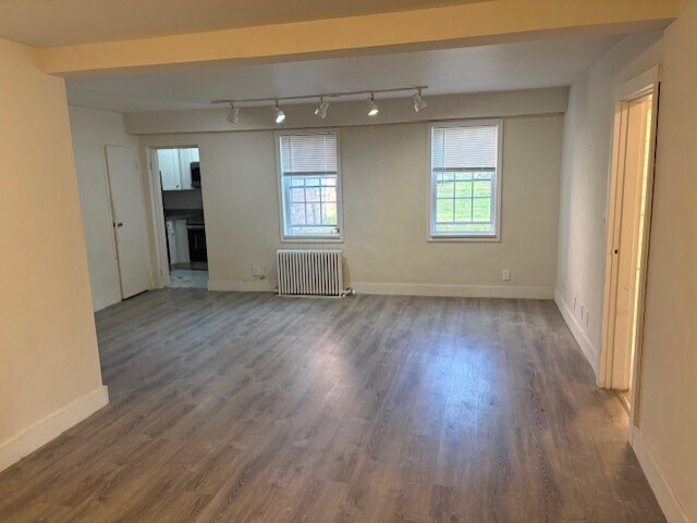 sala de estar grande - 844 Thorn St