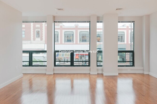 Building Photo - 632 Massachusetts Ave