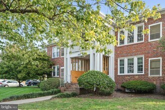 Building Photo - 1807 Dewitt Ave