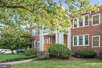 Building Photo - 1807 Dewitt Ave