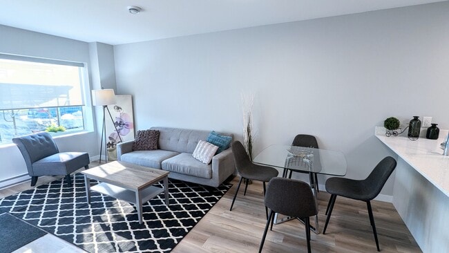 Building Photo - 475 St Anne's Rd