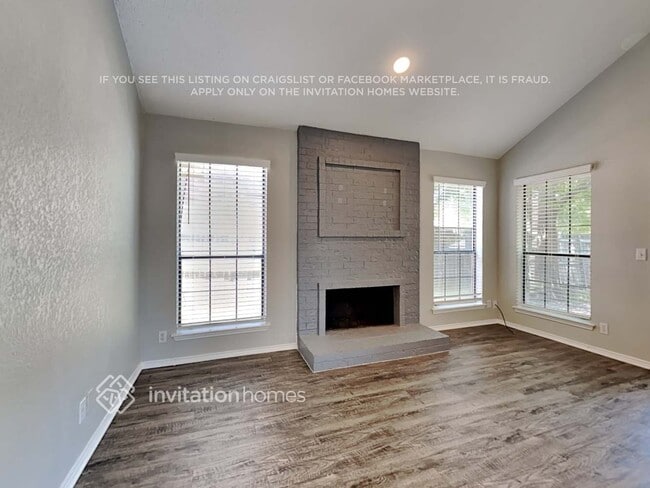 Building Photo - 10224 Holly Grove Dr