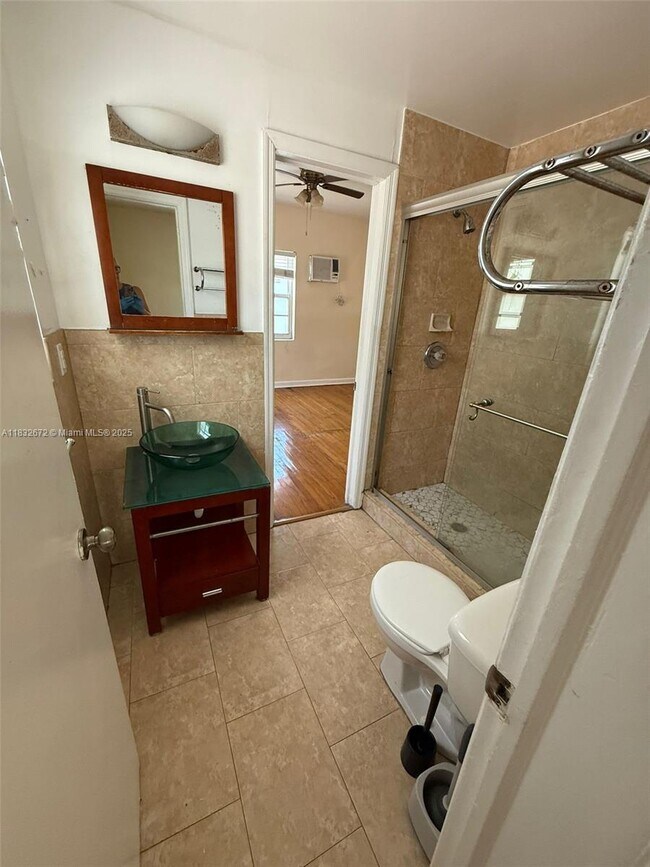 Foto del edificio - 1241 13th St