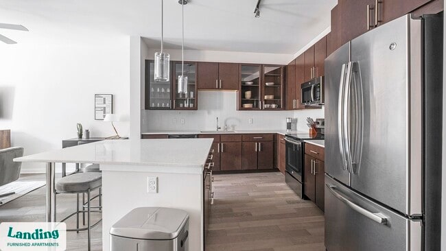 Building Photo - 825 Usener St