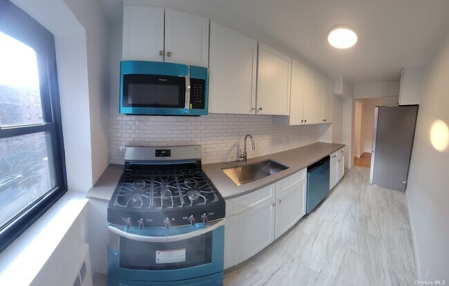 Foto del edificio - 102-25 67th Rd