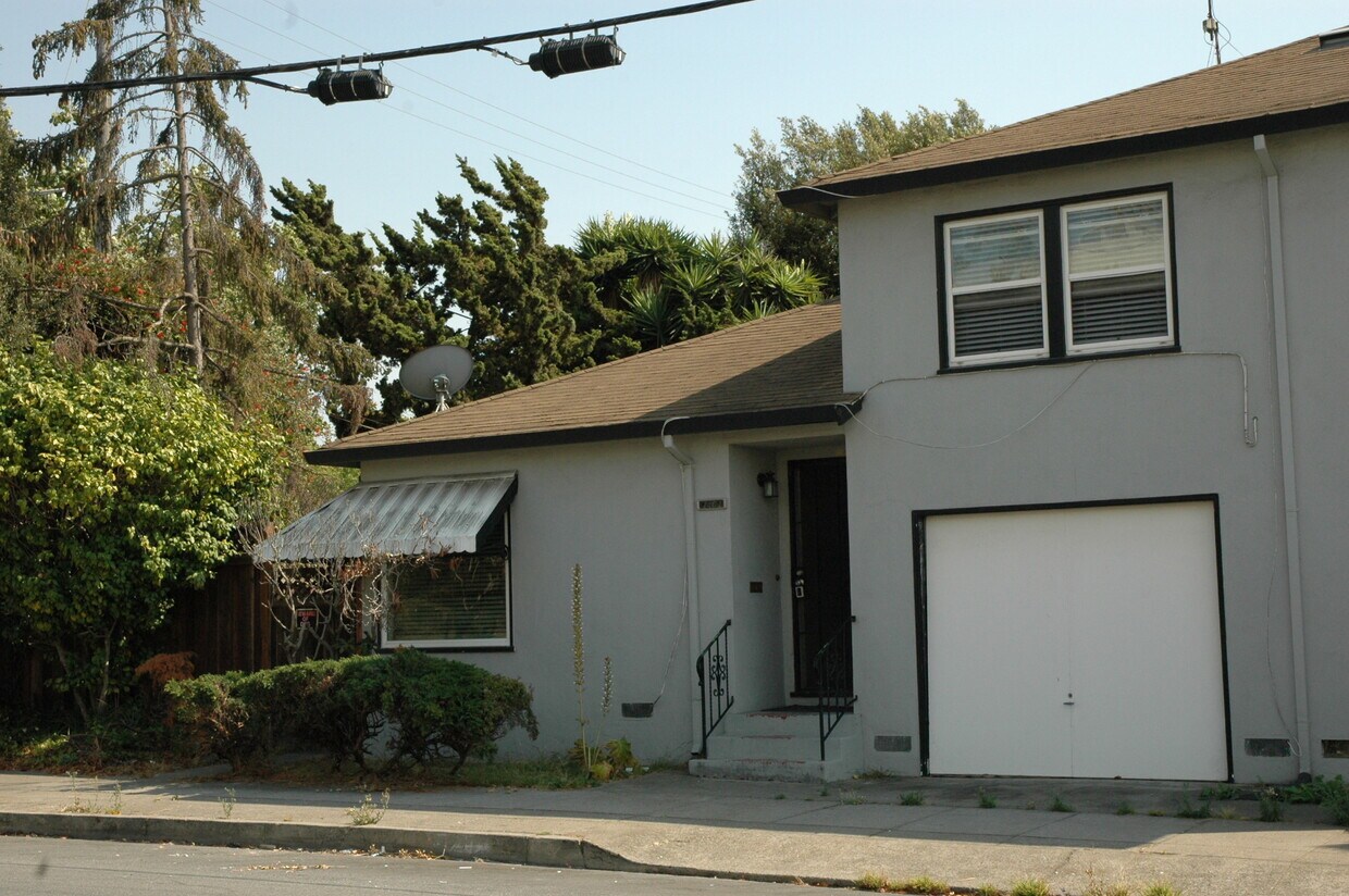 Foto principal - 1401 Dowling Blvd