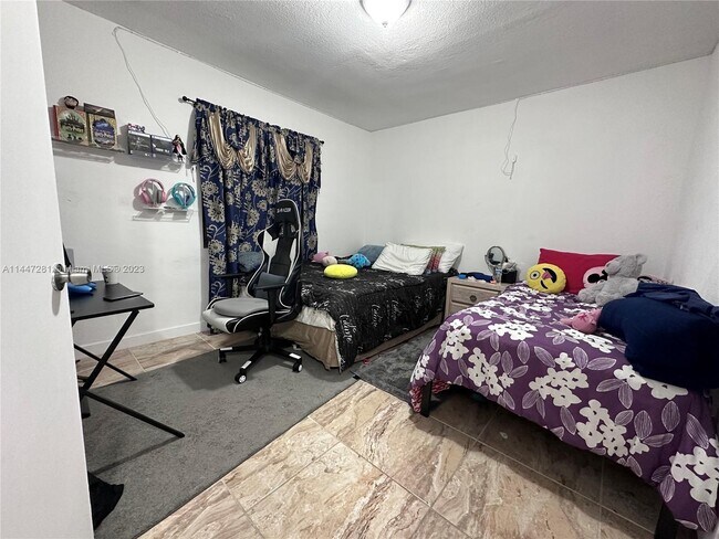 Foto del edificio - 1950 NW 32nd St