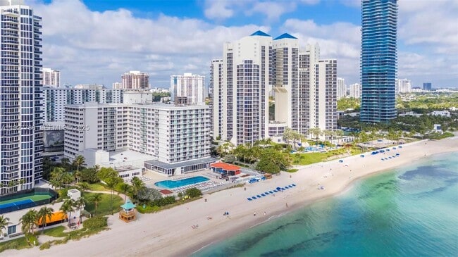 Foto del edificio - 19201 Collins Ave